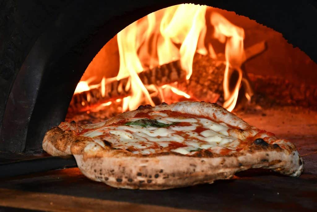 Pizza artisanale - films de marque restaurant italien tourné par Les Instants Magnétiques